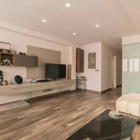 Céntrico Y Actualizado Con Estilo Appartamento